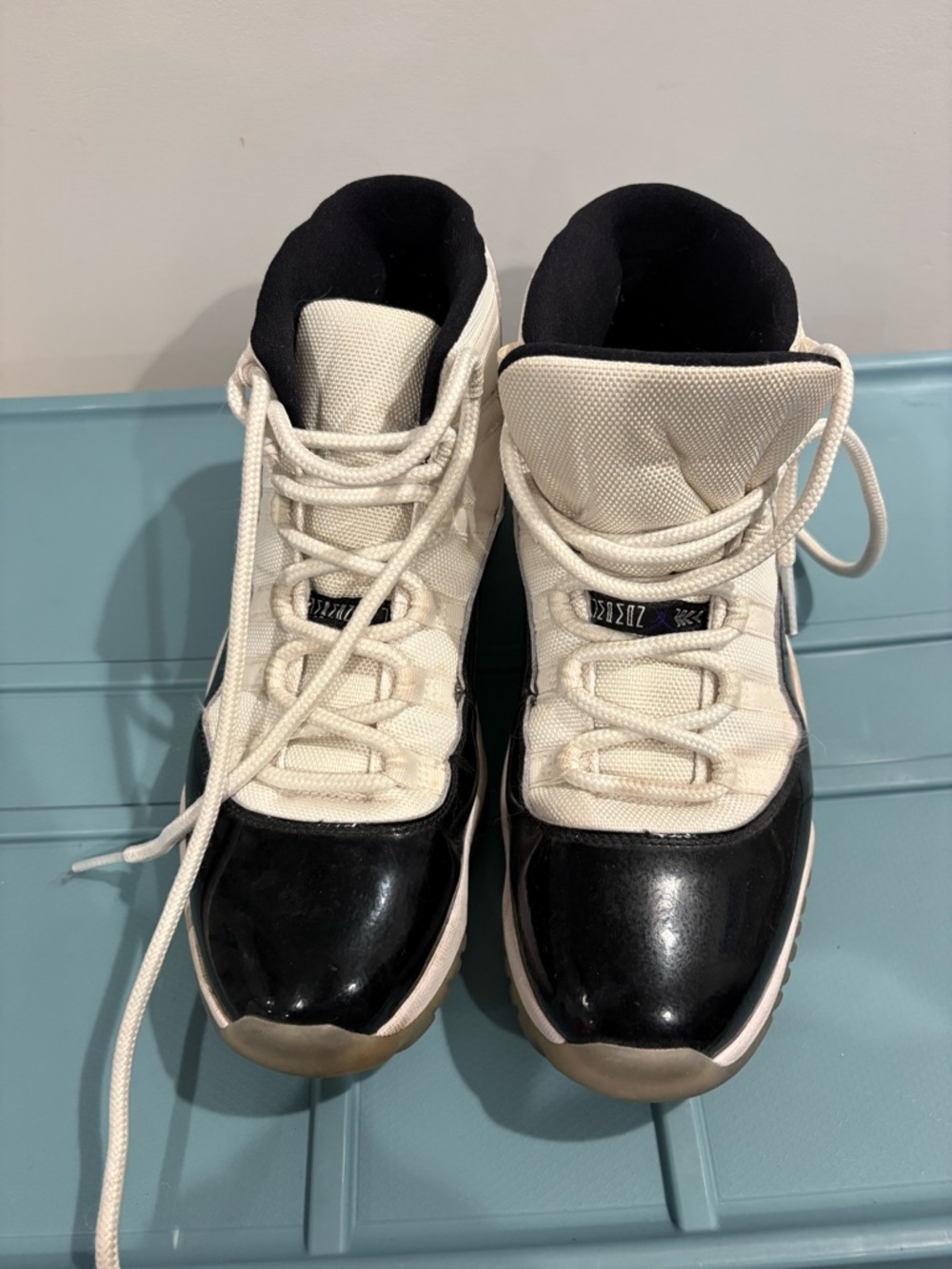 MINT CONDITION JORDAN 11 RETRO CONCORD SIZE 10.5
